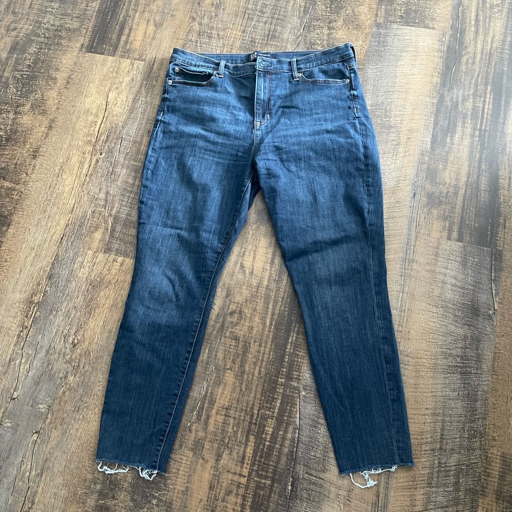 Gap frayed hem jeans